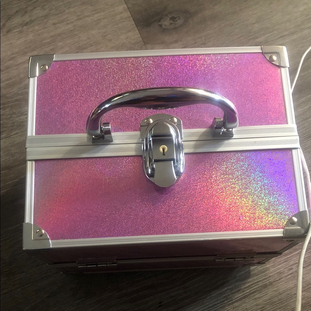 Caboodles Pink Glitter Makeup Train Case - Picture 7 of 16